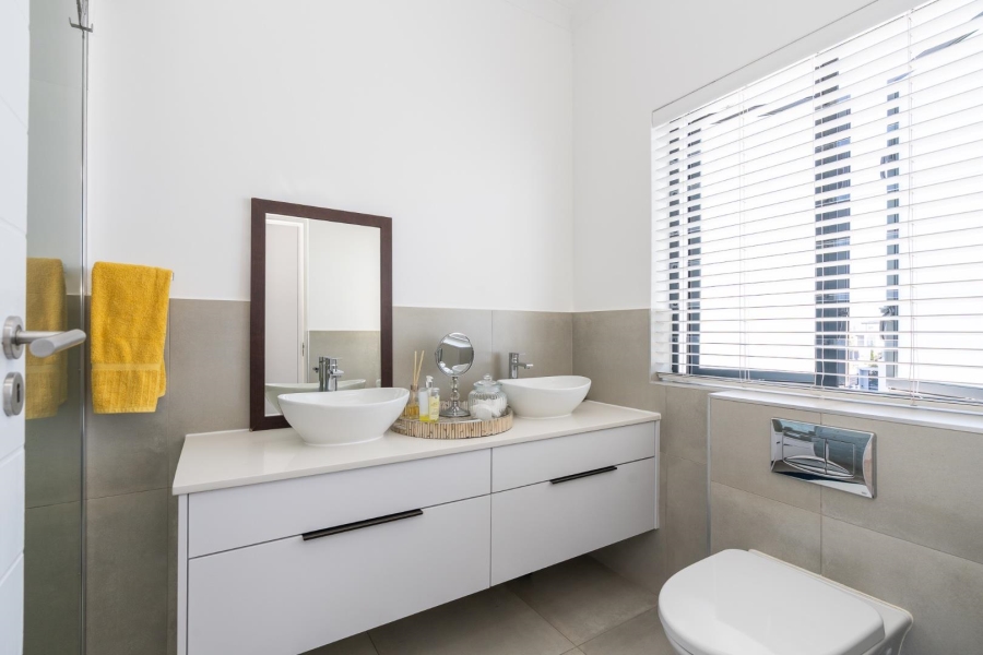 4 Bedroom Property for Sale in Sandown Western Cape